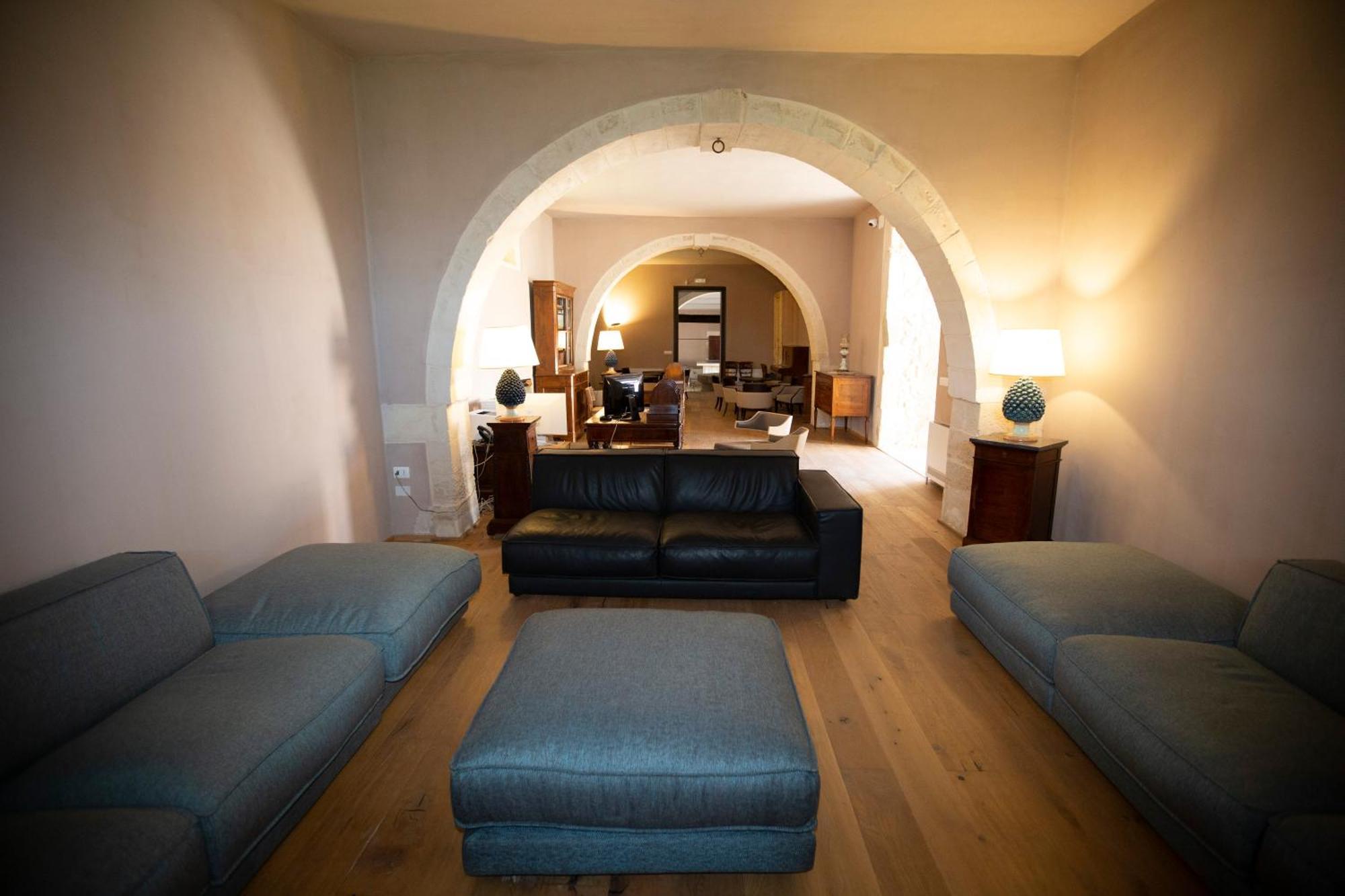 Ballium Luxury Relais Авола Екстериор снимка