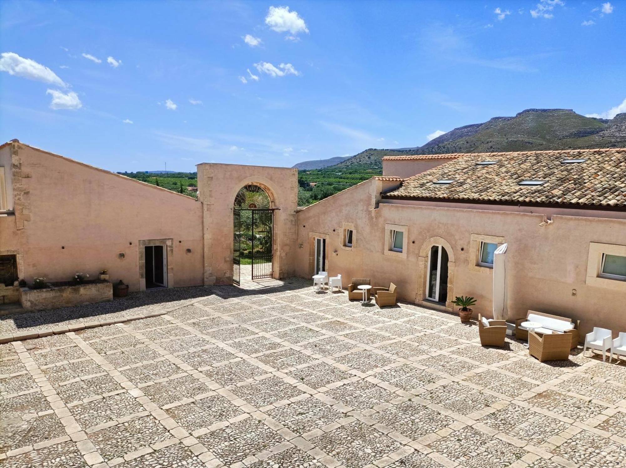 Ballium Luxury Relais Авола Екстериор снимка